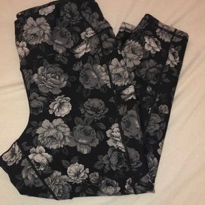 NWOT Torrid workout pants